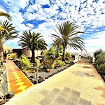 Tiny House Madora - Sea View - Amazing Garden - Quiet Location - Bodegas & Hiking Trails Nearby *