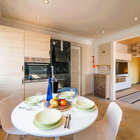 Appartamento Tiny House Madora - Sea View - Amazing Garden - Quiet Location - Bodegas & Hiking Trails Nearby La Asomada (Lanzarote)
