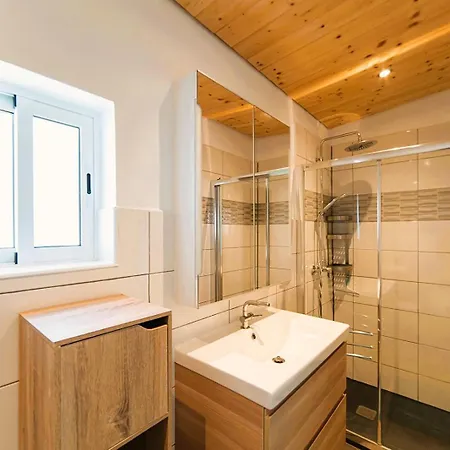 Tiny House Madora - Sea View - Amazing Garden - Quiet Location - Bodegas & Hiking Trails Nearby Appartamento