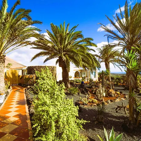 Tiny House Madora - Sea View - Amazing Garden - Quiet Location - Bodegas & Hiking Trails Nearby Apartment